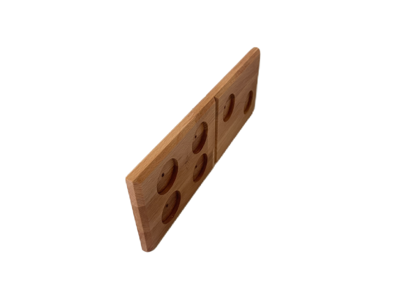 Svícen Domino